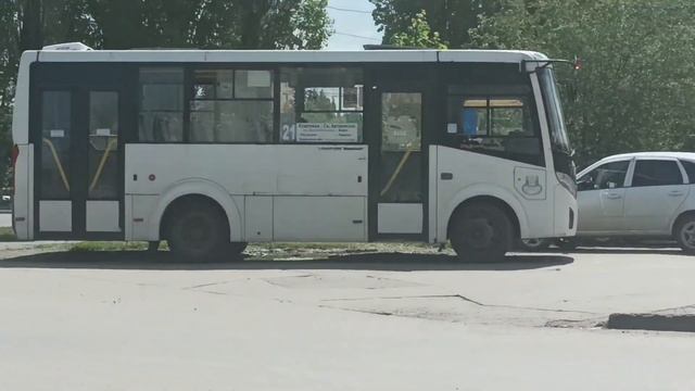 ? автобус стоит во дворе ? смотреть онлайн