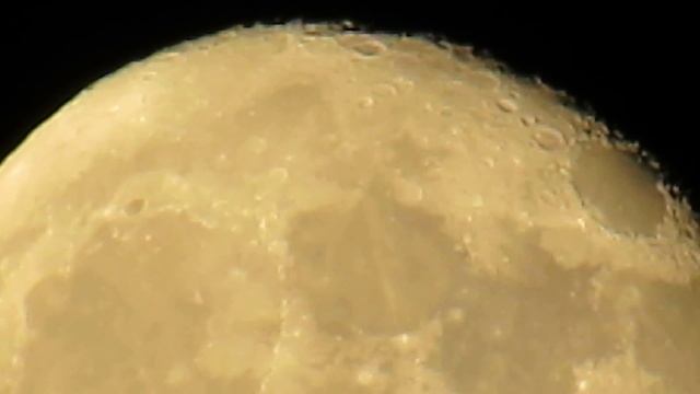 Moon Zoom with the Canon PowerShot SX50 HS смотреть онлайн