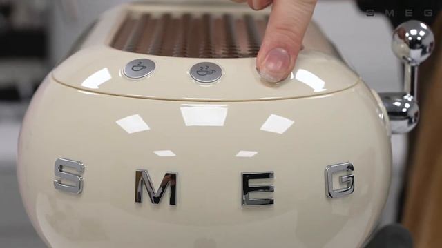 How to set the auto shut off time on the Smeg Espresso Coffee Machine | ECF01 смотреть онлайн