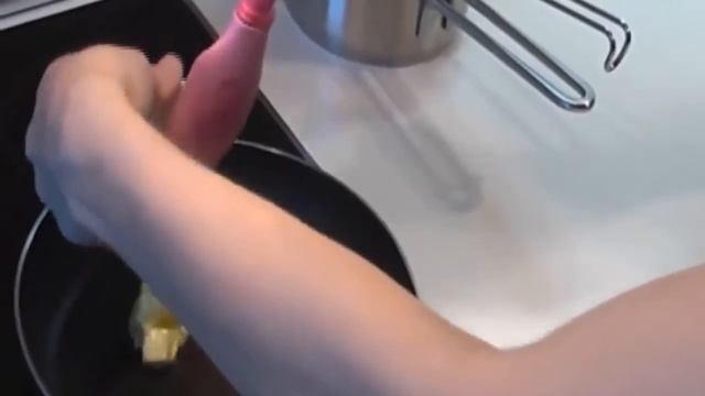 Вкусные простые салаты Жареные огурцы - Горячий салат. Простой рецепт смотреть онлайн