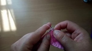 Свитерок для куклы Паола Рейна с кармашком «кенгуру»