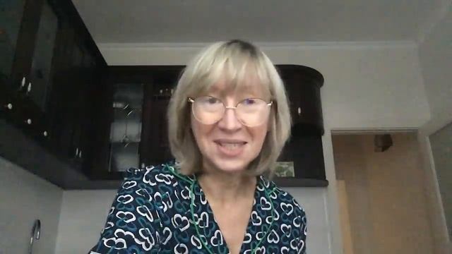Самвел Адамян / Обзор / Почему Ира выносит всем мозг ? смотреть онлайн