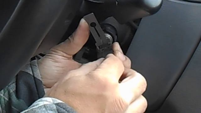 Снятие личинки замка зажигания Мерседес ML 320 смотреть онлайн