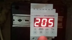 Реле напряжения для дома 8.8 кВт 40А  УКН-40с  программирование и обзор