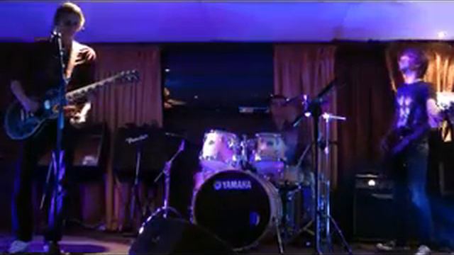 гр.Эссе,Рок-бар  БубльГум)).mp4