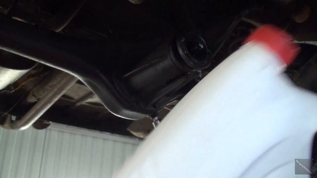 ЗАМЕНА САЛЬНИКА РЕДУКТОРА ЗАДНЕГО МОСТА ВАЗ 2106 (КЛАССИКА) смотреть онлайн