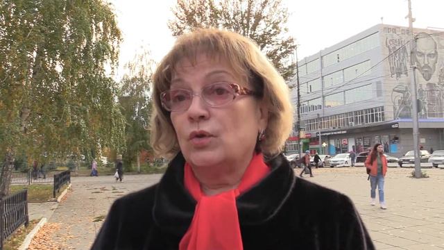 Ольга Алимова на акции, посвященной 26-ой годовщине взятия Белого дома смотреть онлайн