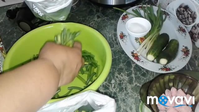 Малосольные огурчики за 10 минут... чесночные стрелки на зиму!!!! смотреть онлайн