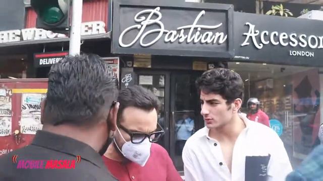 Saif Ali Khan , Sara Ali Khan, and Ibrahim Ali Khan were spotted outside the 'Bastian' after the lu смотреть онлайн