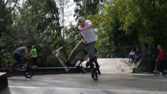 Kostya Kozlov / STREET \ SCOOTERING