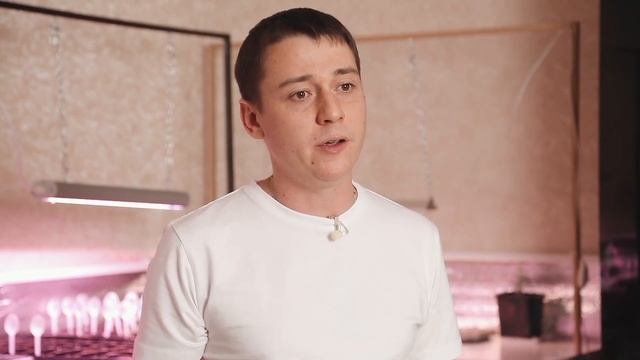 Выращиваем вкуснейшую землянику дома + наши результаты в конце видео смотреть онлайн