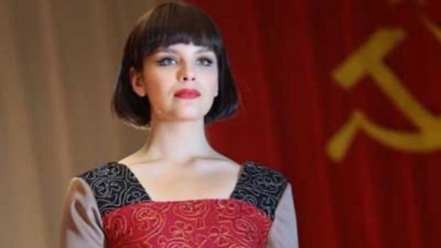 ТРАГИЧЕСКАЯ СУДЬБА ЗНАМЕНИТОЙ СОВЕТСКОЙ МАНЕКЕНЩИЦЫ РЕГИНЫ ЗБАРСКОЙ смотреть онлайн