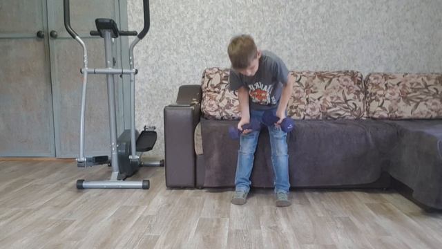 Я ЗАНИМАЮСЬ СПОРТОМ ДОМА смотреть онлайн