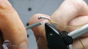 Мушка из плёнки зебра болотного цвета и органы.