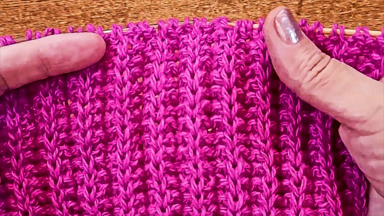 Красивая резинка только лицевыми петлями. Вязание спицами. смотреть онлайн