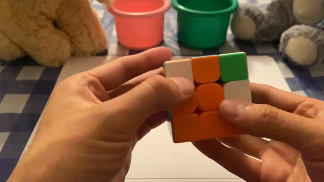 АСМР сборка кубика-рубика. Собираем кубик рубик. Наслаждайтесь звуком рук и кубика рубика