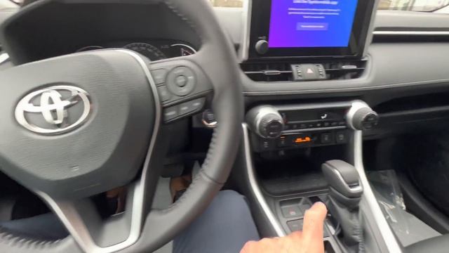 FIRST LOOK! 2023 Toyota RAV4 XLE premium review! What’s different!? смотреть онлайн