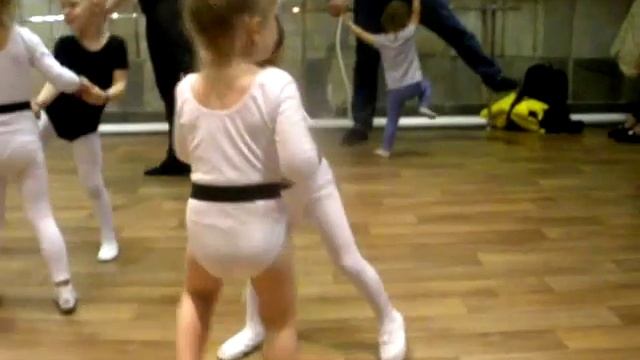 #Vlog 1 - Занятие хореографией младшая группа 3-4 годика, открытый урок танцев для родителей смотреть онлайн