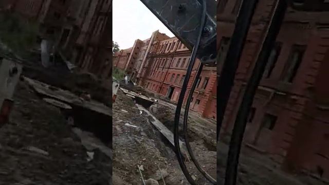 Смена подвесного оборудования (гидромолот)на Hidromek102s смотреть онлайн