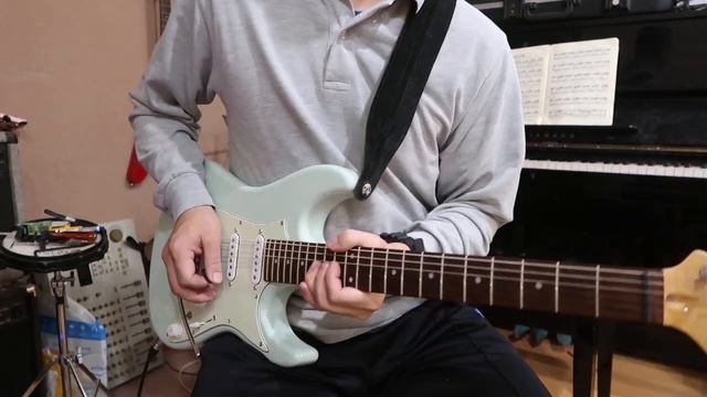 Jam Ibanez AZ Essentials AZES40-MGR with Boss RC-3 смотреть онлайн
