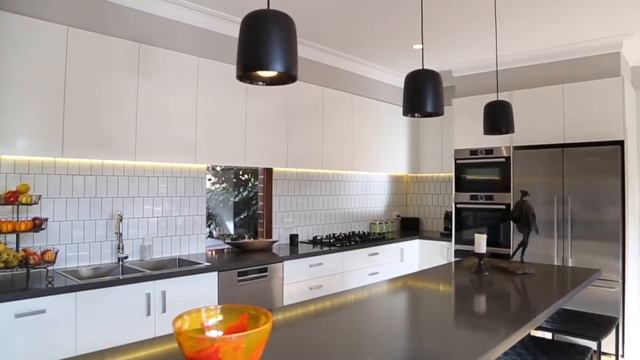 28 Doonkuna Street, Braddon listed.by Holly Komorowski смотреть онлайн