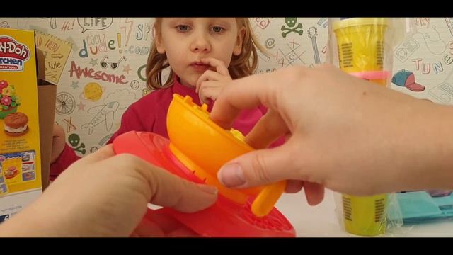 Игровой набор Hasbro Play-Doh Миксер для конфет (E0102) смотреть онлайн