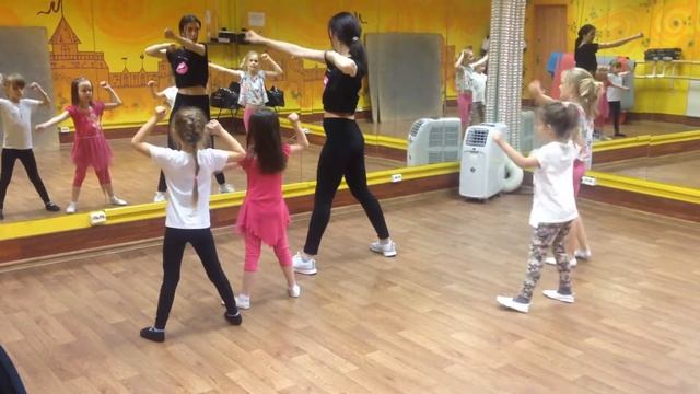 Новослободская, Эстрадные танцы, Елена Кочконян смотреть онлайн