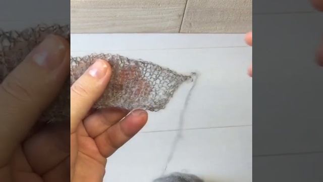 Наименее травматичный способ роспуска мохеровой и любой другой пушистой пряжи смотреть онлайн