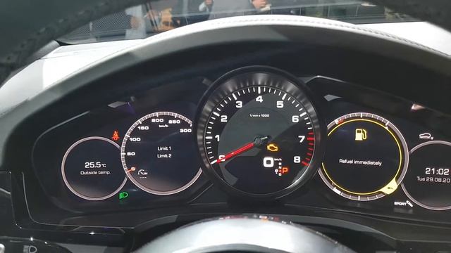 Новый Porsche Cayenne. Видео из салона смотреть онлайн