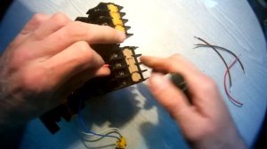 Схема управления реверсом на трехфазный двигатель.