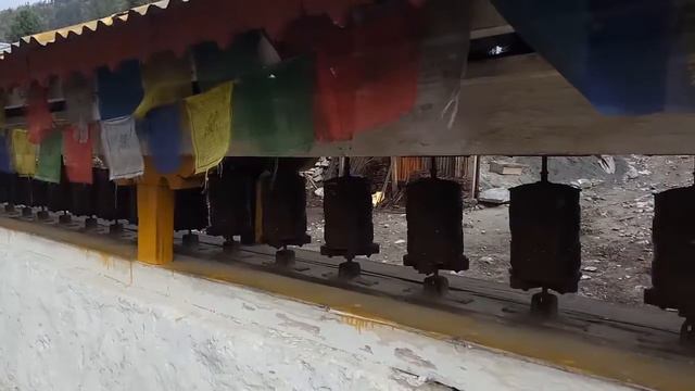 Молитовні барабани. Тибет. Непал смотреть онлайн