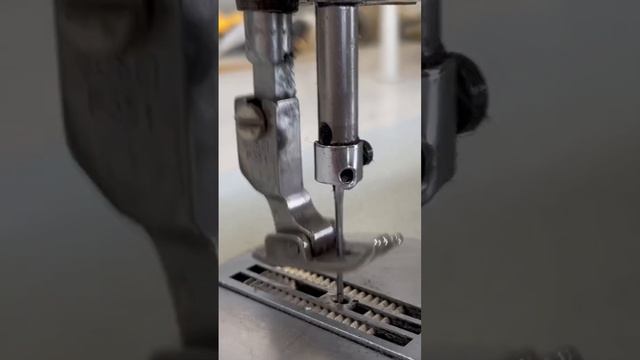 Промышленная швейная машина Typical GC6150HD. По всем вопросам в комментарии ?? смотреть онлайн