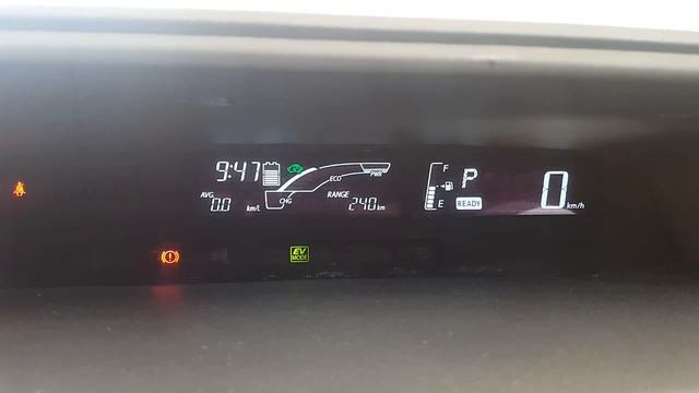 Toyota Aqua/Prius C ECO and EV Mode in URDU смотреть онлайн