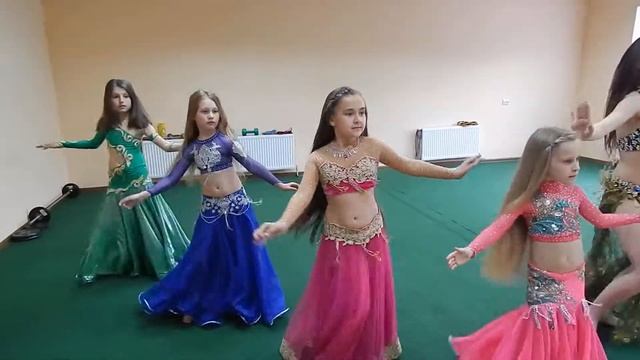 Школа восточного танца - младшая группа смотреть онлайн