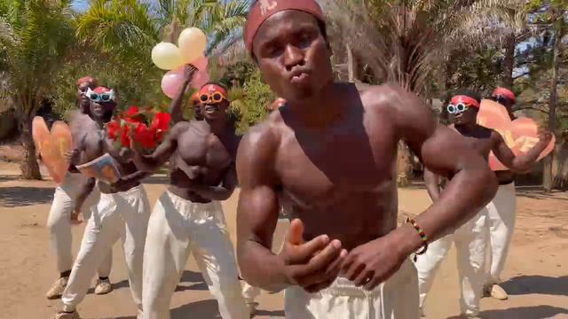 ПОЗДРАВЛЕНИЕ из АФРИКИ для молодоженов на СВАДЬБУ смотреть онлайн