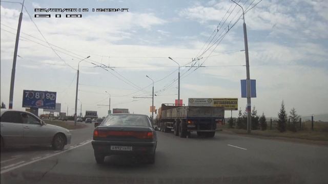 Подборка ситуаций на дороге. Омск смотреть онлайн