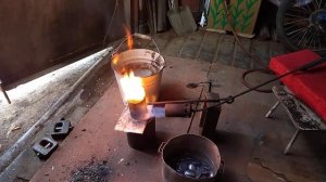 Очистка кабельного свинца от смолы,песка и грязи