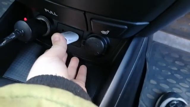 Замена воздушного фильтра и флешки Hyundai i30 смотреть онлайн