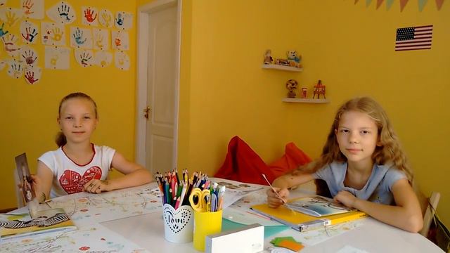 Олеся и Лера описывают как они выглядели, когда были маленькими. Английский для детей Херсон смотреть онлайн