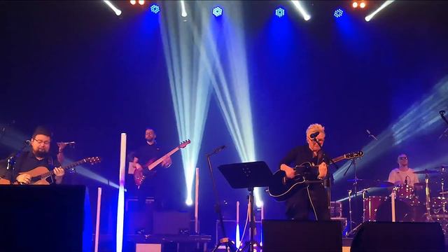 Сурганова и Оркестр. Где-то за тучами. Кострома 20.02.2020 смотреть онлайн
