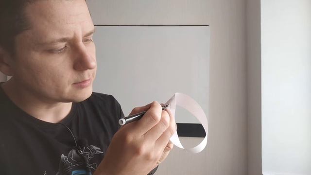 Невозможная головоломка - провести линию с двух сторон листа, не переходя через край смотреть онлайн