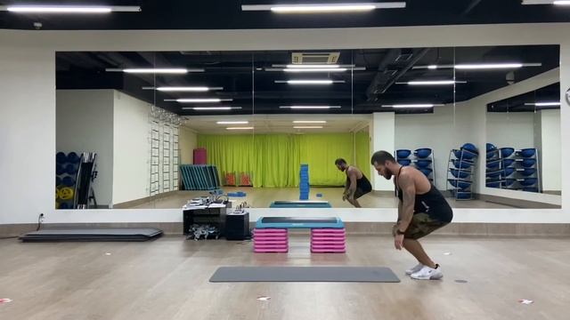 Выпады с ротацией