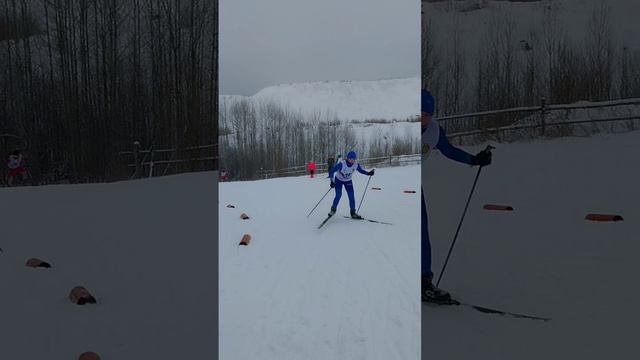 Биатлон! Старшая дочь первая! #shorts смотреть онлайн