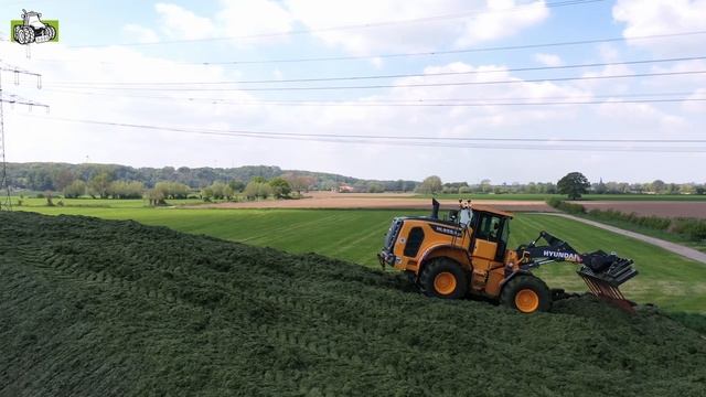 Hyundai HL 9552 Agri Op De Grasbult