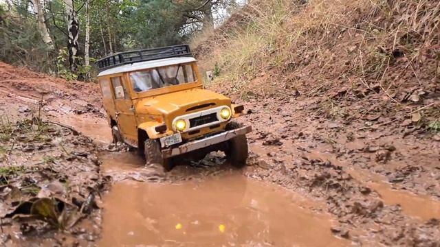 FMS FJ40 Mud Runner Fusion SE
