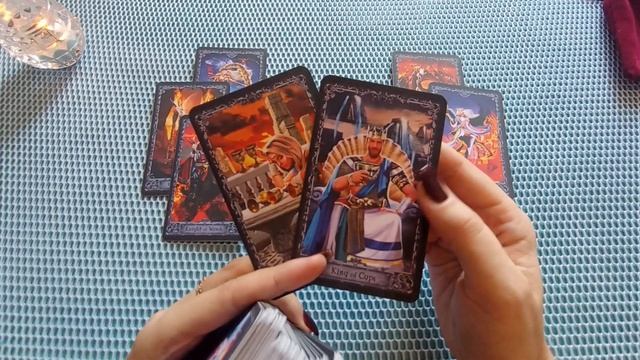 ЛЮБОВНЫЙ ТРЕУГОЛЬНИК✨ ЧТО У НЕГО С СОПЕРНИЦЕЙ? смотреть онлайн