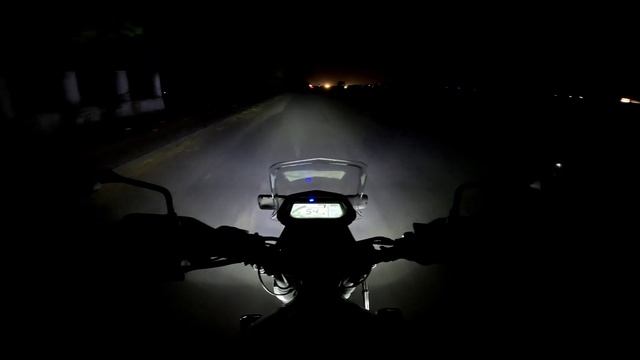 POV Pitch Dark Highway Road || Chill Night Bike Ride ASMR || XPULSE 200 4V || GoPro Hero 12 смотреть онлайн