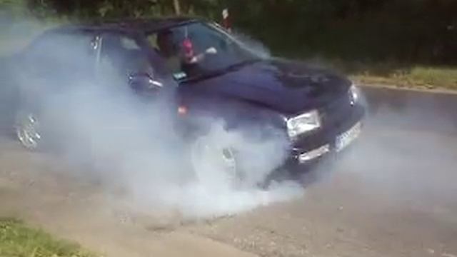 VW-Vento 1.8....Niedługo VR6 :)) смотреть онлайн