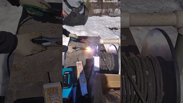 Сварочный аппарат инверторный CET MMA 200A смотреть онлайн