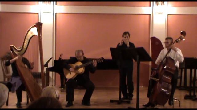 Del Suro Moliendo Café (for guitar, double bass, harp and maracas) смотреть онлайн